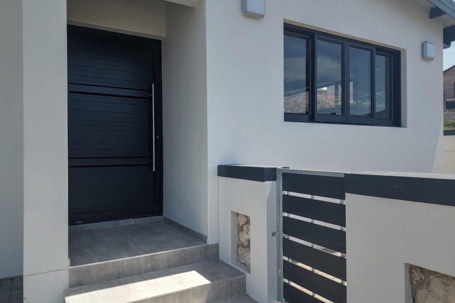 3 Bedroom Property for Sale in Stilbaai Wes Western Cape